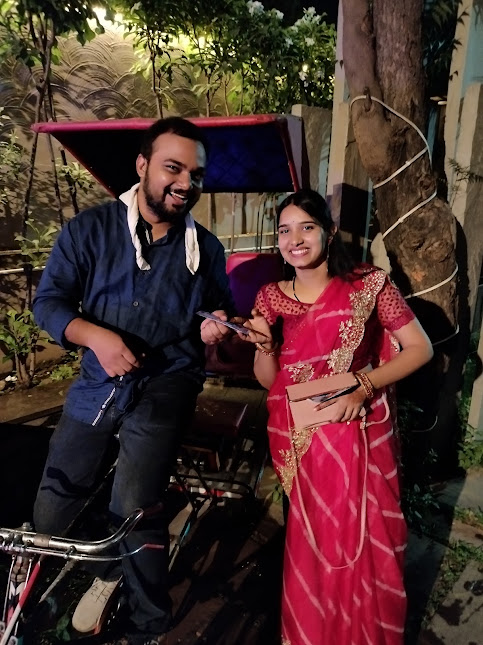 You paying for the rickshaw ride